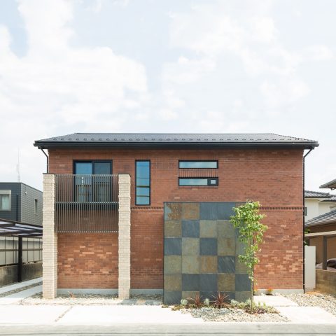 IKEHOUSE(池芳工務店)_多くの“人”が集まり、幸せへと“導く”煉瓦積みの家