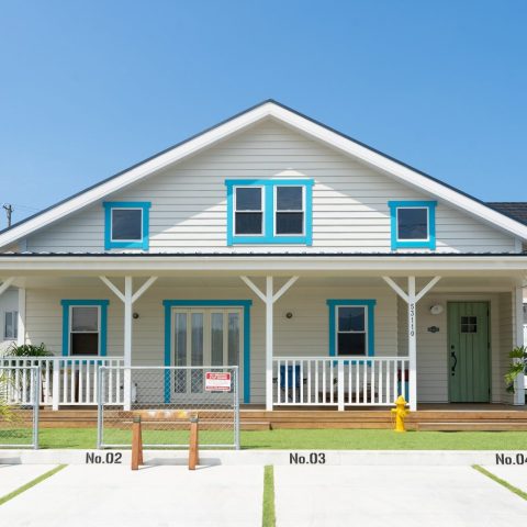 前昌建設_爽やかなカラーの似合うカリフォルニアスタイルのお家