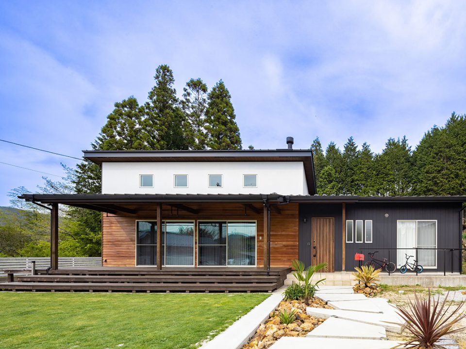 小栗材木店_レッドシダーが美しい平屋の家