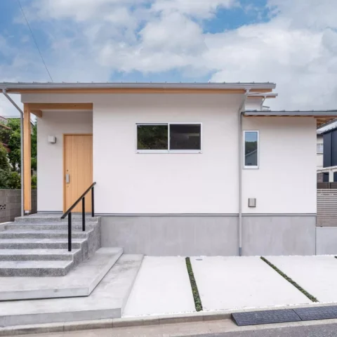 こばじゅう_シンプルモダンな和の趣のある家