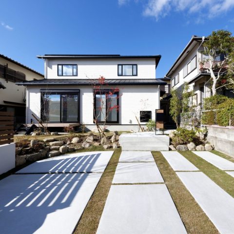 あんじゅホーム_LDKと庭が広い土間で緩やかに繋がる家