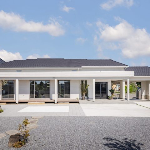 08_サンワ設計_非日常を味わう平屋 本物志向の大人の住まい