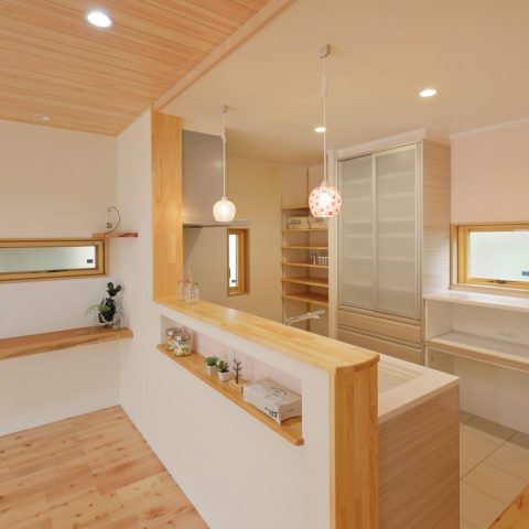 木の城いちばん_回遊性のある無垢材を多用した子育て住宅