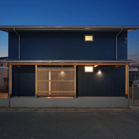 福富住宅_吹抜から光がさしこむ、陽だまりの家