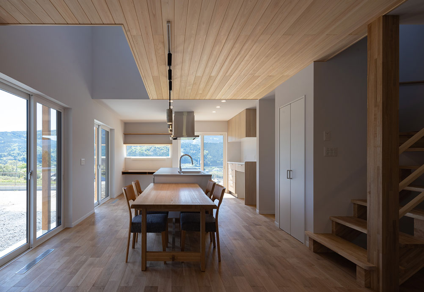 株式会社小栗材木店の住宅性能｜断熱性能・耐震性能・気密性能・坪単価・国産材へのこだわり