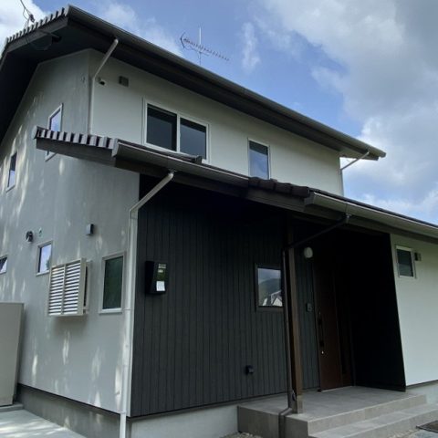 しおた工務店_足跡のある家