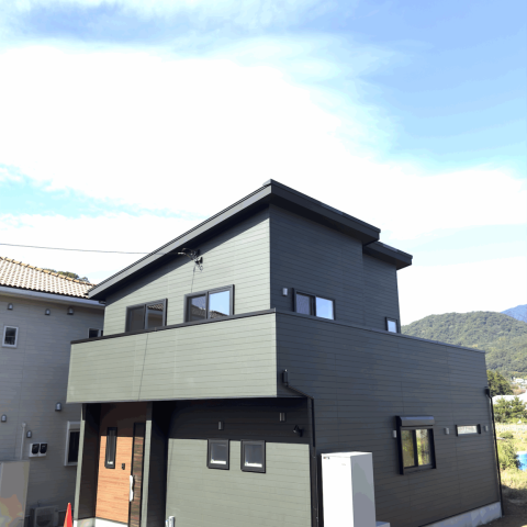 LIVIL_絶景も眺められる大型バルコニーのある住宅