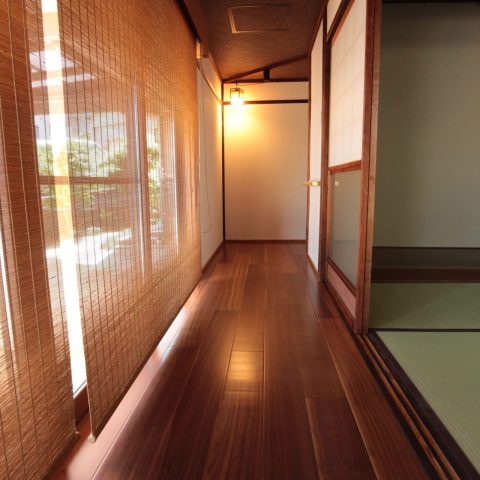 エムズワークス_モダンなデザインのお家