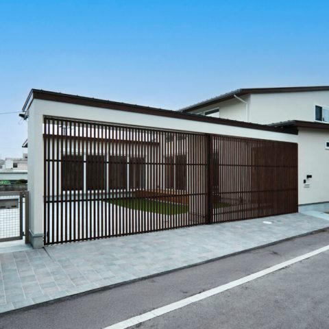 じょぶ_人が集う、半平屋