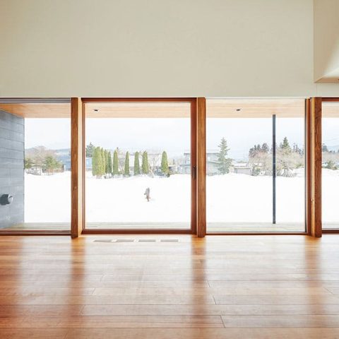 住宅展示場ネットは、注文住宅を専門とする工務店・設計事務所が集まるバーチャル住宅展示場です。団体ごとの特徴を比較しながら、理想の家づくりを相談できるパートナーを見つけられます。