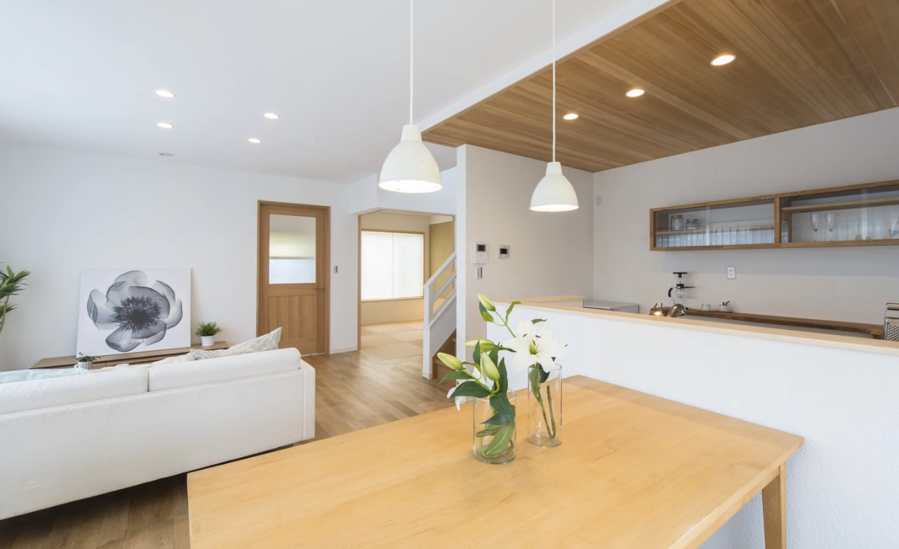 福岡県福岡市の注文住宅・モデルハウスなら株式会社穴井工務店へ